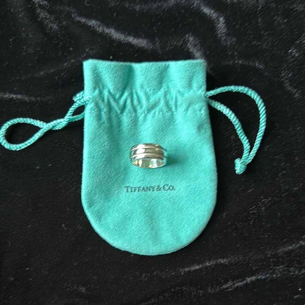 Tiffany & Co. Grooved Silver Ring size 6.5